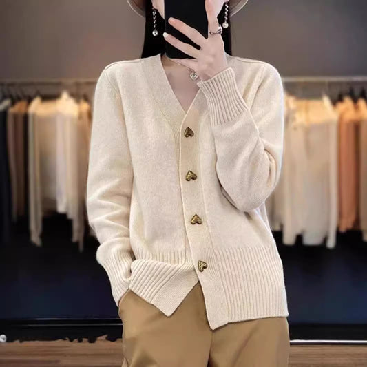 Cardigan Chic à Boutons Cœur