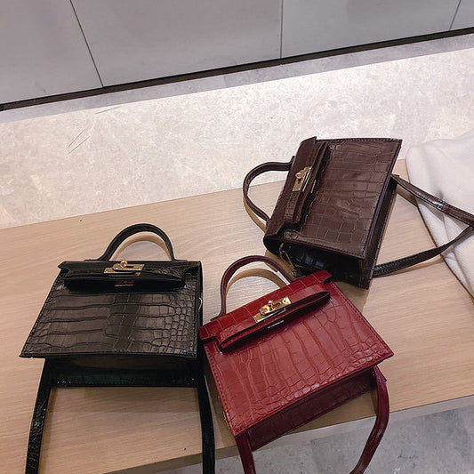 Sac à Main Structuré Style Luxe en Texture Crocodile