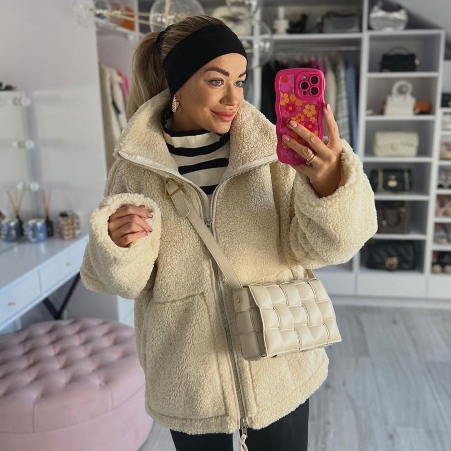 Cardigan d'Hiver en Laine d'Agneau avec Col Montant
