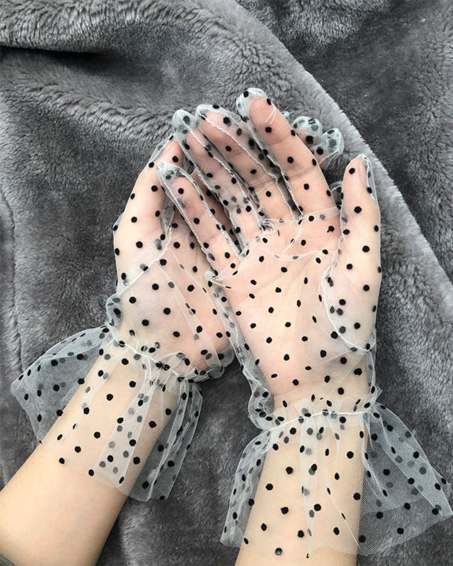 Gants de Cérémonie en Maille Dentelle