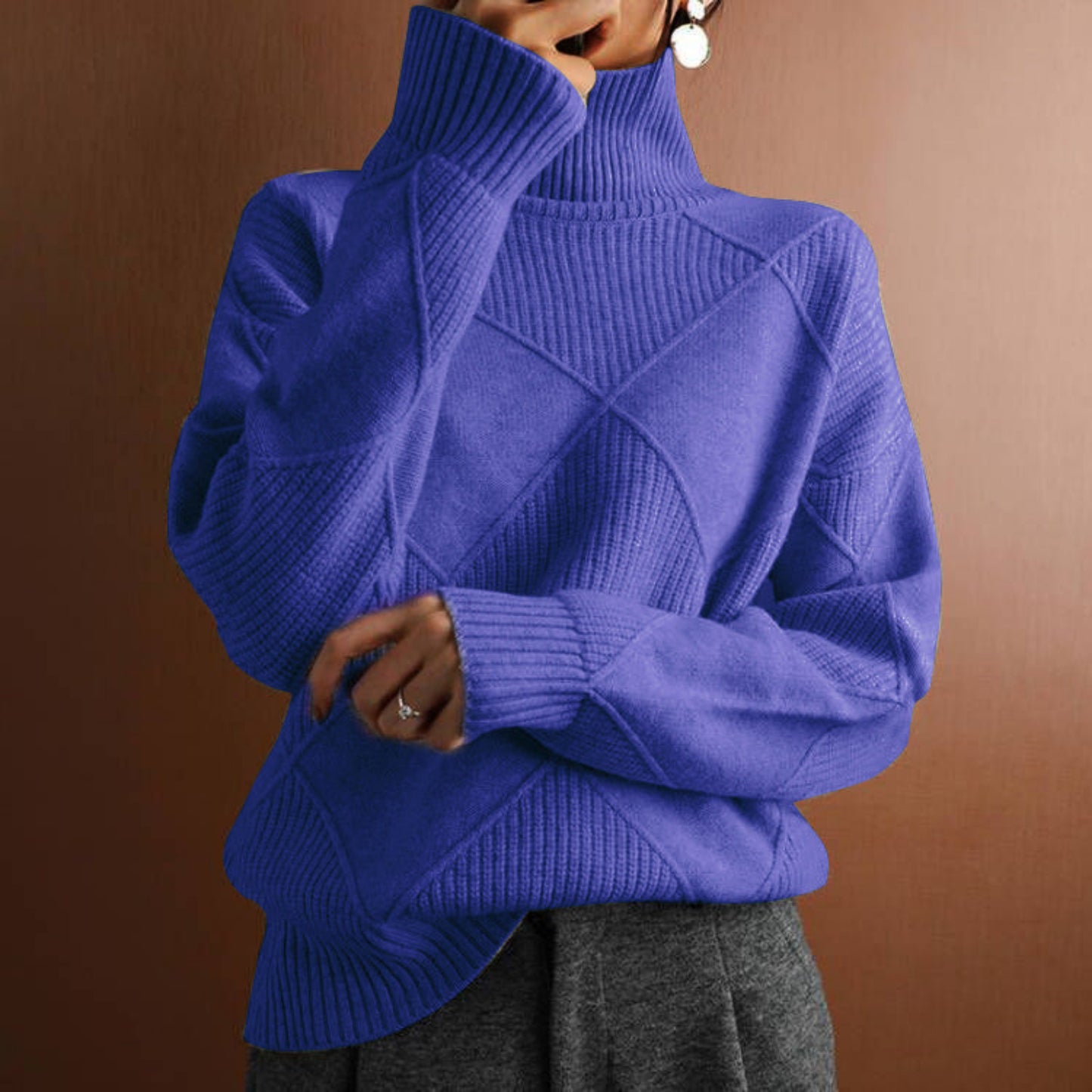 Pull fin à manches longues pour automne et hiver.