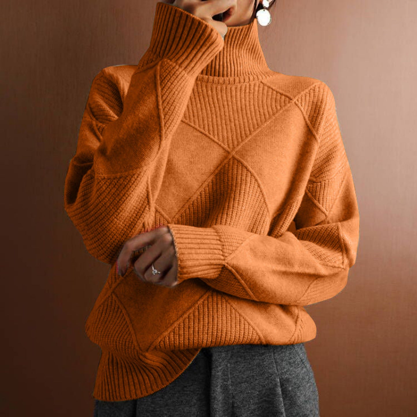 Pull fin à manches longues pour automne et hiver.